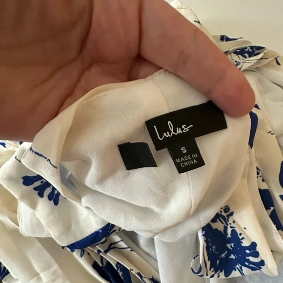 Lulus Blue and White Lindsie Floral Print Pleated Wrap CharmingMaxi Dress NWOT S - Picture 14 of 16